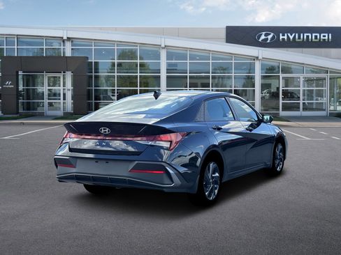 New 2026 Hyundai Elantra Sport FWD image 7