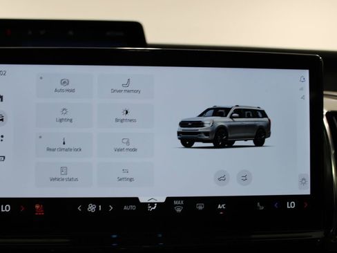 Used 2025 Ford Expedition Platinum w/ Stealth Appearance Package image 40