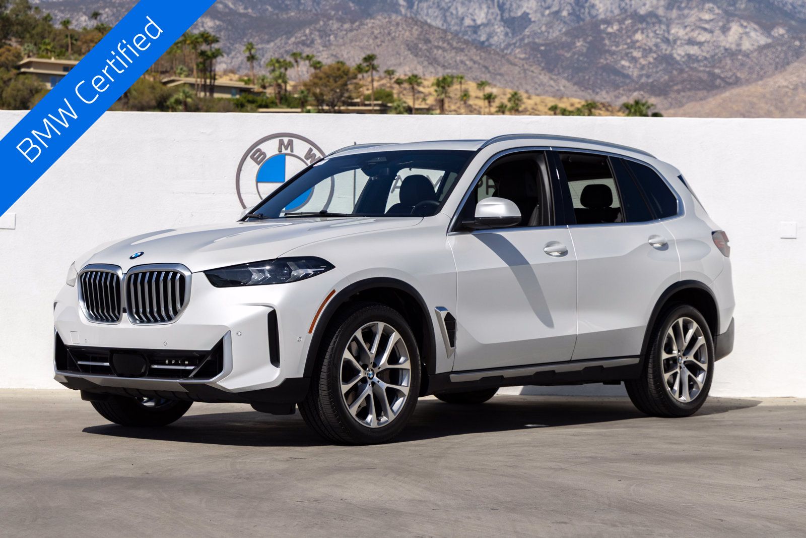 Certified 2024 BMW X5 xDrive40i AWD/4WD image 1