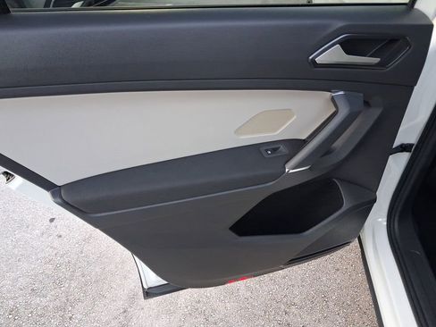 Used 2018 Volkswagen Tiguan S FWD image 11