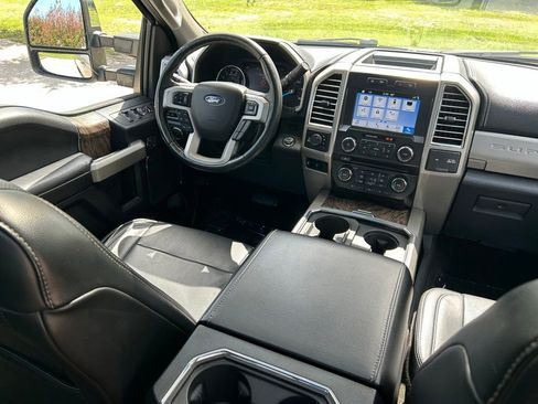 Used 2017 Ford F350 Lariat w/ Lariat Ultimate Package AWD/4WD image 9