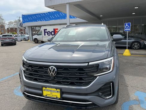 New 2026 Volkswagen Atlas Cross Sport SEL Premium R-Line image 21