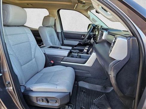 Used 2024 Toyota Tundra Limited image 24