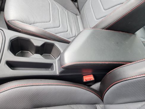 Used 2025 Volkswagen Jetta GLI Autobahn image 31