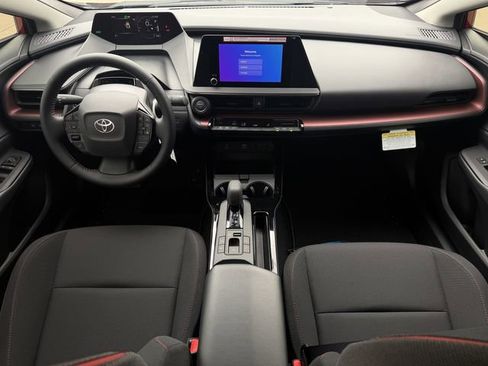 New 2026 Toyota Prius Plug-In Hybrid FWD image 11