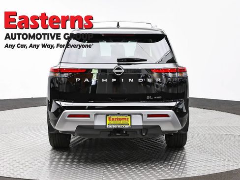 Used 2025 Nissan Pathfinder SL w/ SL Premium Package AWD/4WD image 6