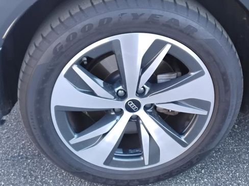 Certified 2024 Audi Q8 e-tron Premium Plus image 12