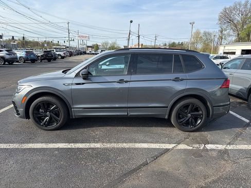 Used 2024 Volkswagen Tiguan SE R-Line image 5