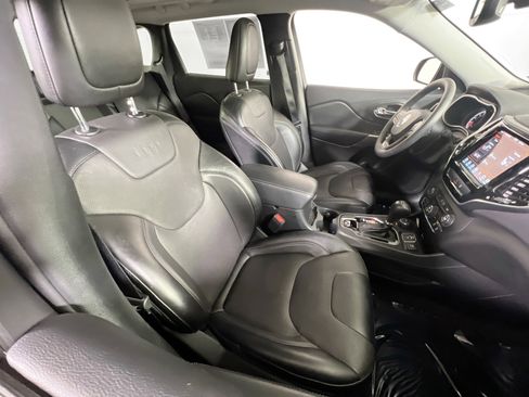 Used 2022 Jeep Cherokee Limited image 27