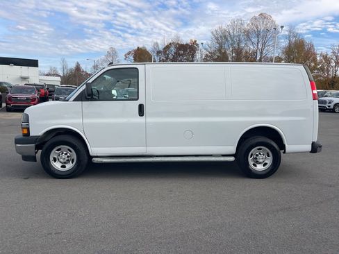 Used 2023 Chevrolet Express 2500 w/ Driver Convenience Package RWD image 2