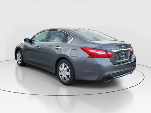 Used 2016 Nissan Altima 2.5 S w/ Power Driver Seat Package image 3