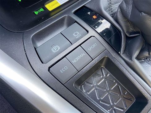 Used 2024 Toyota RAV4 LE image 24