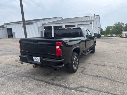 Used 2023 Chevrolet Silverado 2500 Custom w/ Custom Value Package AWD/4WD image 3