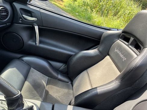 Used 2004 Dodge Viper SRT-10 image 32