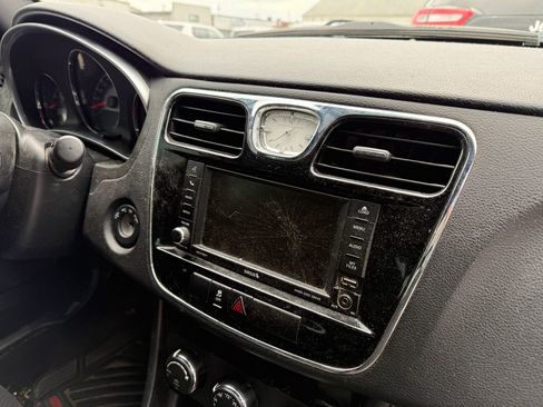 Used 2013 Chrysler 200 Touring image 5