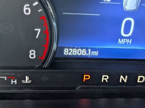 Used 2022 Ford Explorer XLT w/ Equipment Group 202A RWD image 17