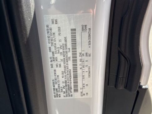 Used 2023 Ford Transit 250 Low Roof w/ Exterior Upgrade Package RWD image 32