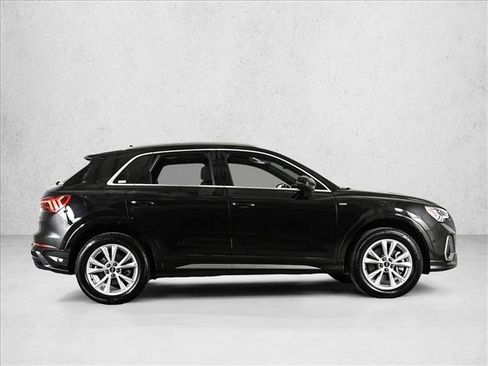 Used 2021 Audi Q3 2.0T Premium Plus w/ Premium Plus Package image 4