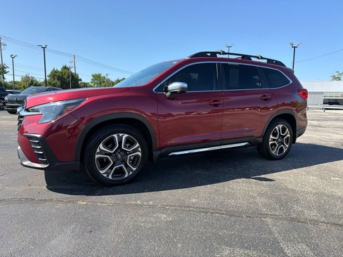 Used 2023 Subaru Ascent Limited w/ Technology Package AWD/4WD image 4