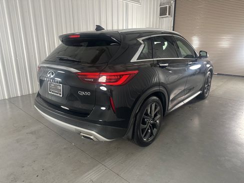 Used 2019 INFINITI QX50 Essential w/ Sensory Package image 5