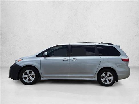 Used 2020 Toyota Sienna LE FWD image 8