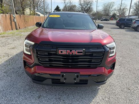 Used 2025 GMC Terrain Elevation w/ Elevation Premium Package AWD/4WD image 8