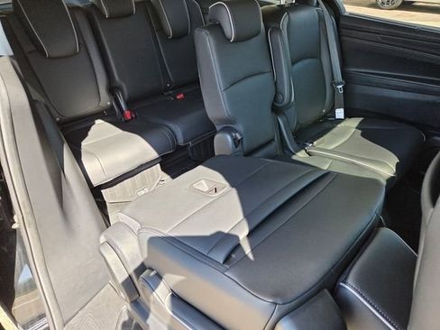 Used 2025 Honda Odyssey Elite image 6