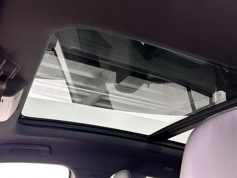 New 2026 Volkswagen Tiguan SE R-Line image 18