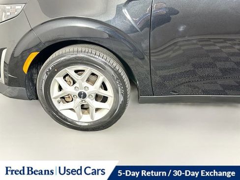 Used 2023 Kia Soul LX w/ LX Technology Package FWD image 30