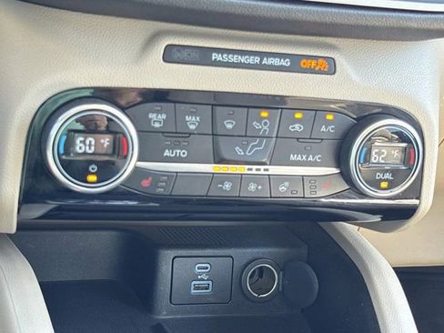 Used 2021 Ford Escape SEL w/ Technology Package FWD image 33
