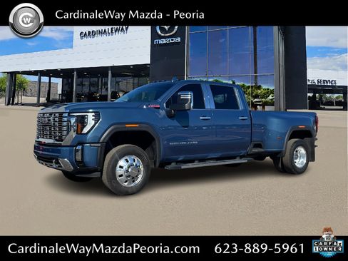 Used 2025 GMC Sierra 3500 Denali w/ Technology Package AWD/4WD image 1
