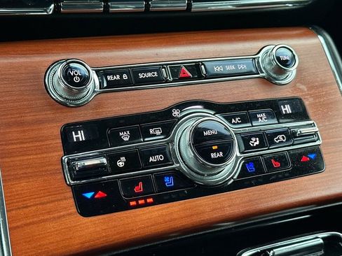 Used 2020 Lincoln Aviator Reserve w/ Equipment Group 202A image 21