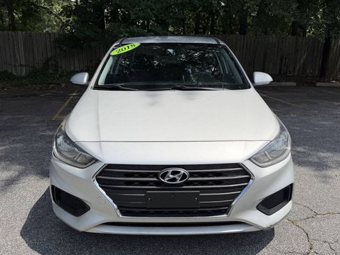 Used 2018 Hyundai Accent SE FWD image 2