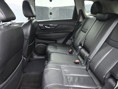 Used 2019 Nissan Rogue SL FWD image 12