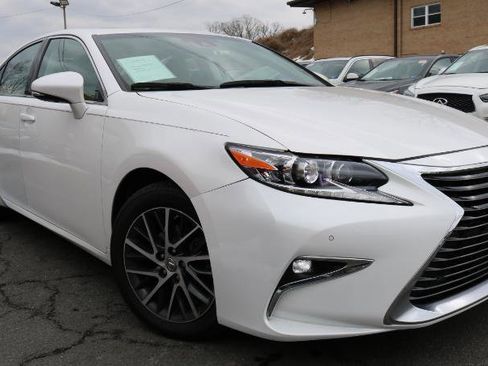 Used 2018 Lexus ES 350 image 3