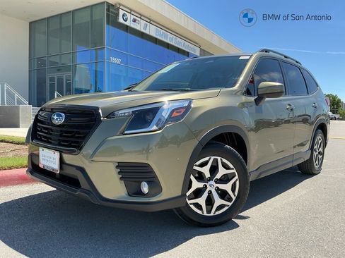 Used 2023 Subaru Forester Premium AWD/4WD image 1