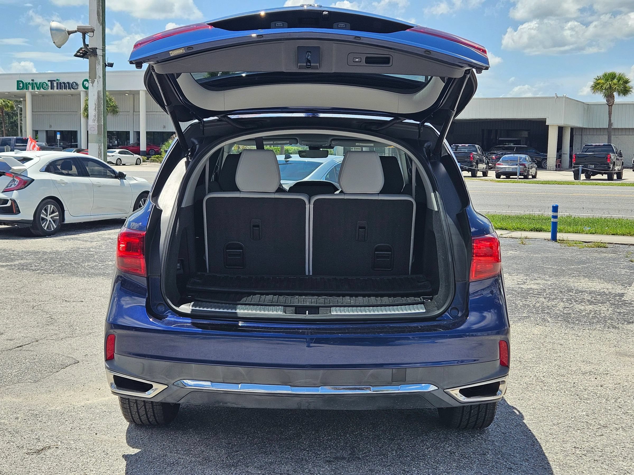 Used 2017 Acura MDX w/ Technology Package FWD image 13