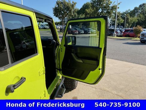 Used 2016 Jeep Wrangler Unlimited Sport w/ Connectivity Group AWD/4WD image 19