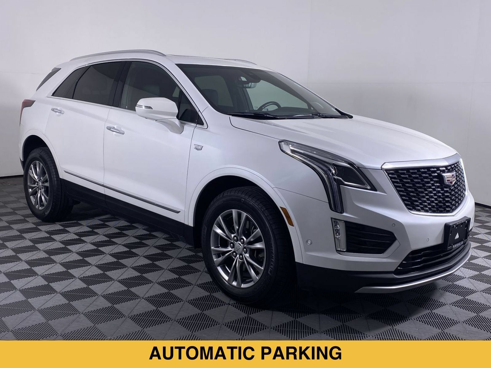 Certified 2023 Cadillac XT5 Premium Luxury w/ Technology Package AWD/4WD image 22