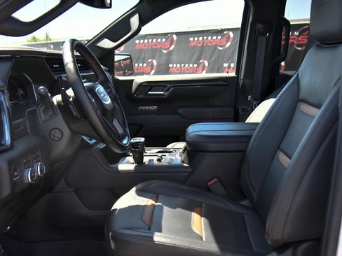 Used 2025 GMC Sierra 1500 AT4 AWD/4WD image 19