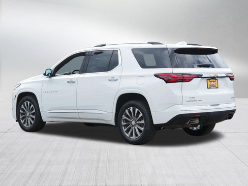 Used 2023 Chevrolet Traverse Premier AWD/4WD image 5