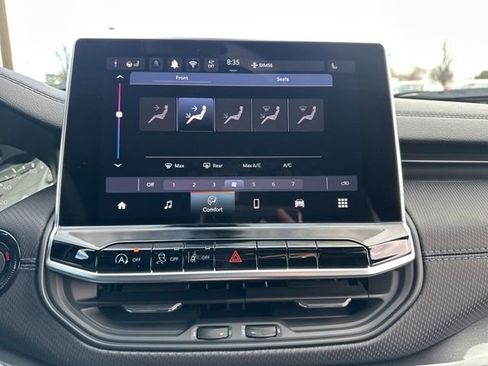 New 2026 Jeep Compass Altitude image 31