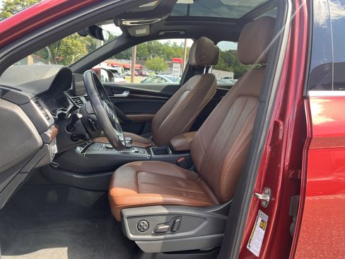 Used 2019 Audi Q5 2.0T Premium w/ Convenience Package AWD/4WD image 9