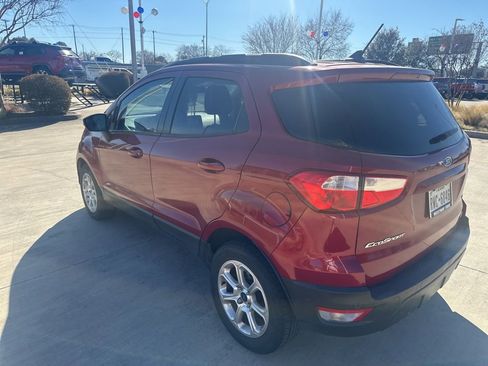 Used 2018 Ford EcoSport SE image 4