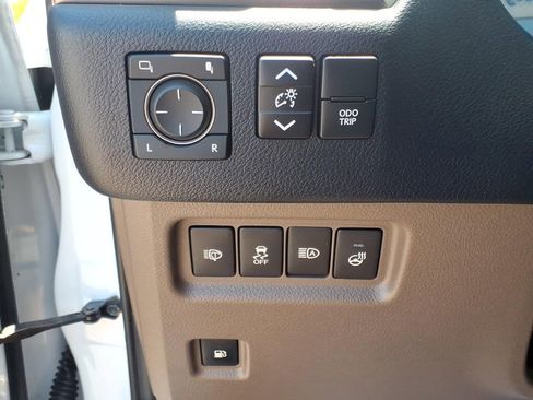Used 2022 Lexus GX 460 Premium w/ Premium Package AWD/4WD image 18