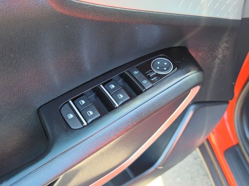 Certified 2025 Kia Soul LX w/ LX Technology Package FWD image 19