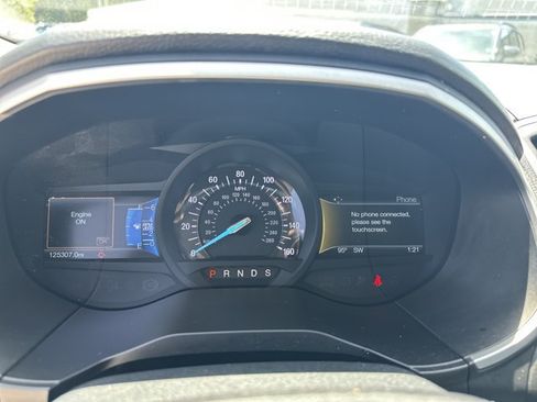 Used 2016 Ford Edge SEL w/ Equipment Group 201A FWD image 31