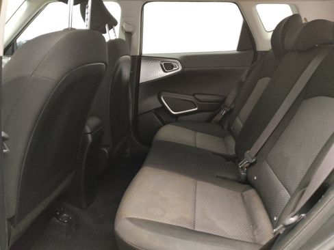 Used 2021 Kia Soul LX image 18