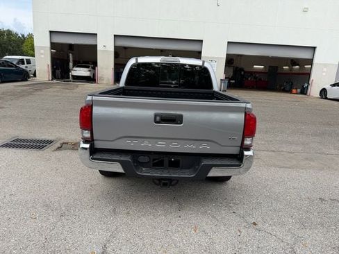 Used 2020 Toyota Tacoma SR5 RWD image 6