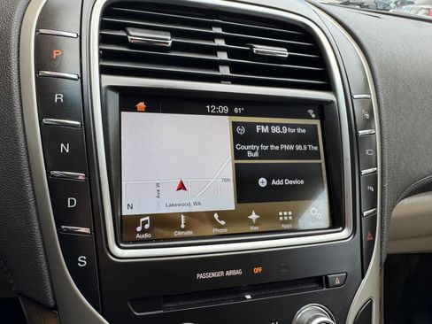 Used 2016 Lincoln MKX Reserve w/ Technology Package AWD/4WD image 26